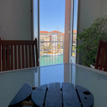 La Terrasse Des Capucines